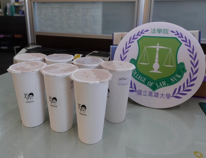 【1150306】國際婦女節國立高雄大學致贈法學院所有教職員禮品活動圖片