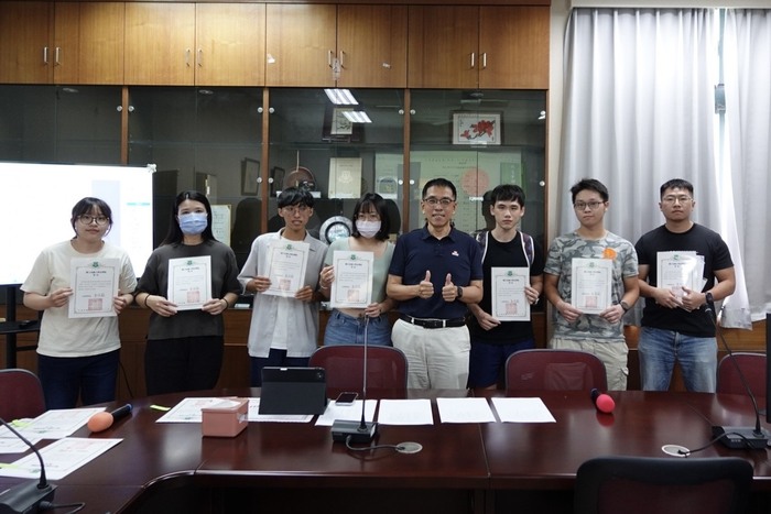 【1140605】法學院公開表揚113學年度第2學期高大法學院基礎學科會考績優參與同學圖片