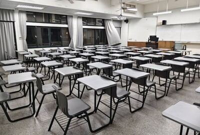 【1141120】法學院 1 樓教室課桌椅悄悄煥新｜一起迎接更舒服的學習時光圖片