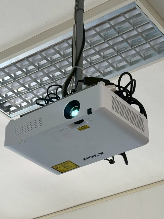 【1150212】高雄大學法學院 202、204 教室教學設備全面升級｜開學前，為學習先準備好一切圖片